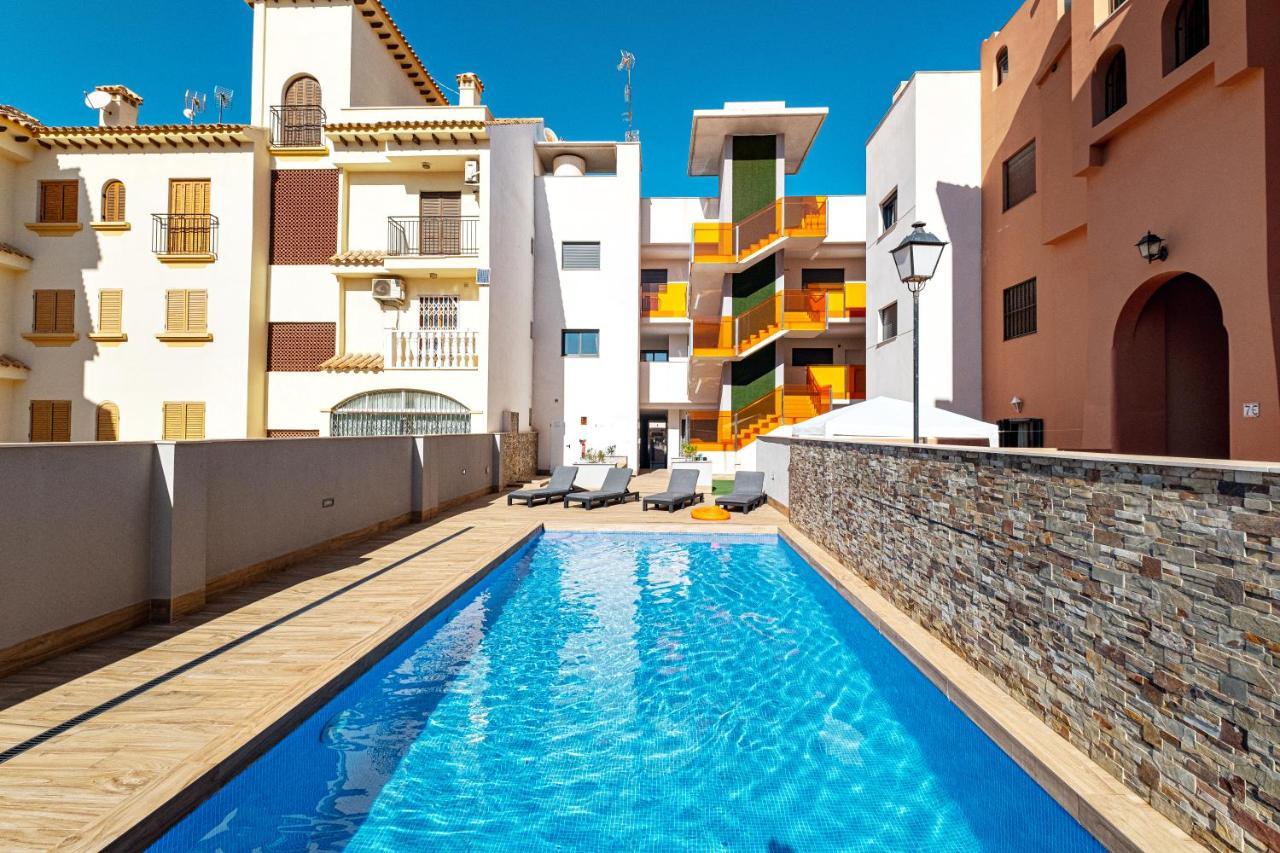 Modern Beach & Spa Торевиеха Екстериор снимка