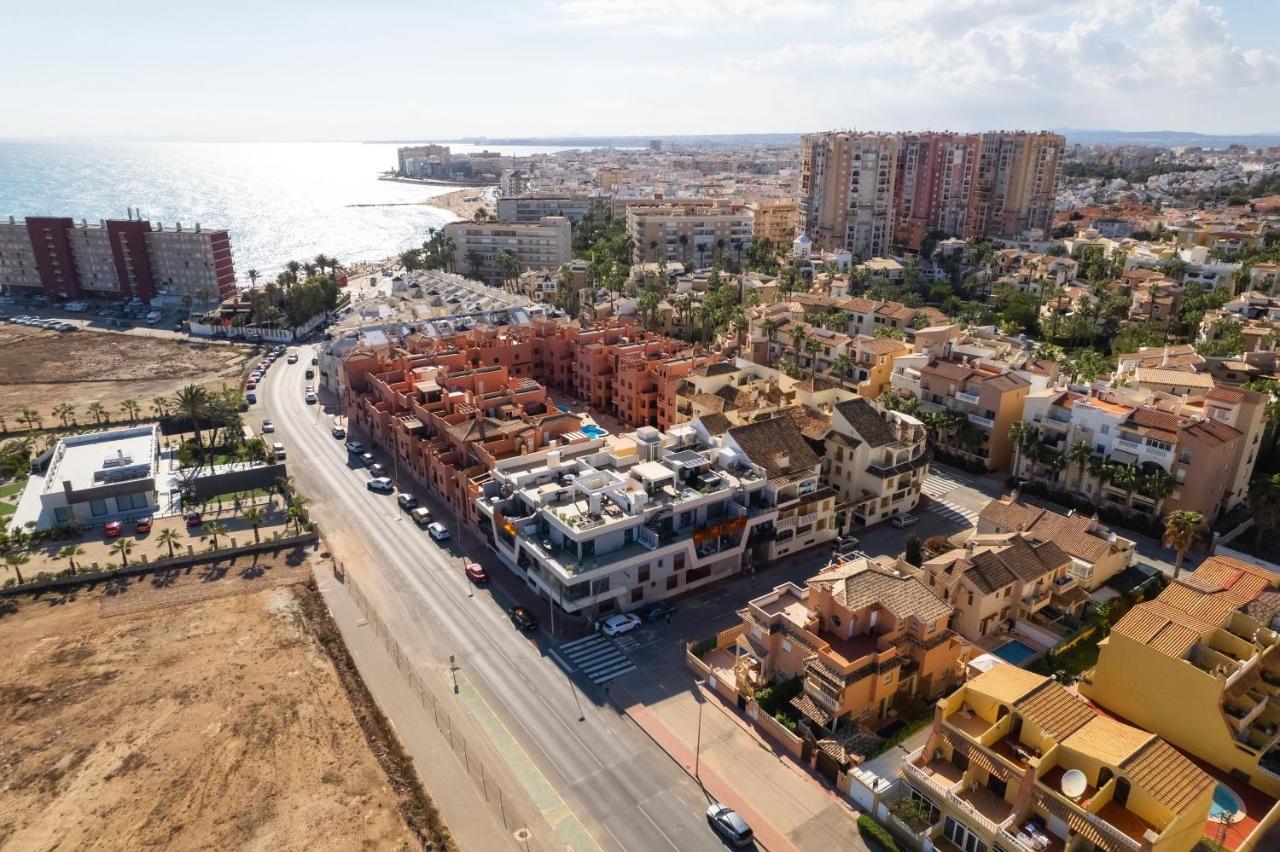 Modern Beach & Spa Торевиеха Екстериор снимка